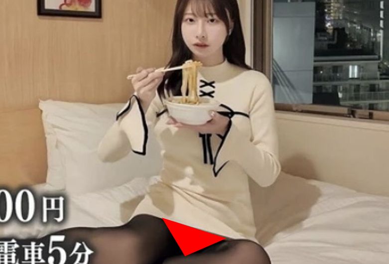 【画像】元AKBの鈴木優香が、Yahooニュースでパンティ丸見えになってしまうｗｗｗｗｗｗｗ