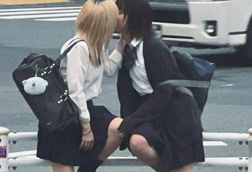 【画像】高校生同士のキス現場が撮られてしまうｗｗｗｗｗｗｗｗｗｗｗｗｗｗ