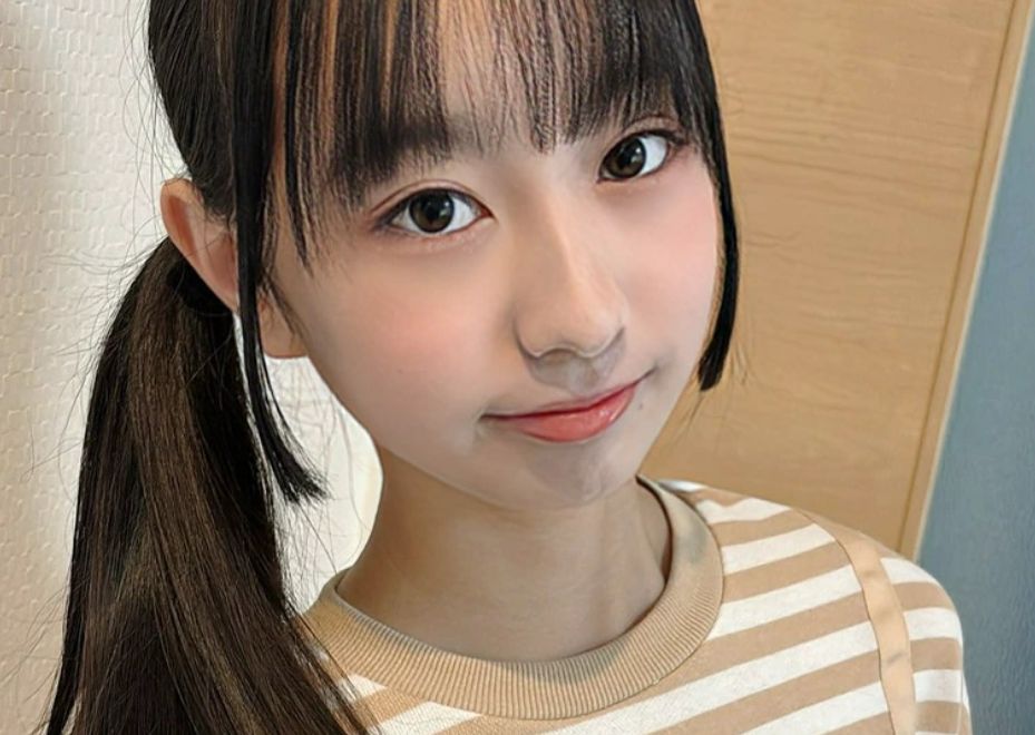 【画像】美少女の指毛が濃いと話題に。きっとマン毛も濃いだろうｗｗｗｗｗｗｗｗｗｗ