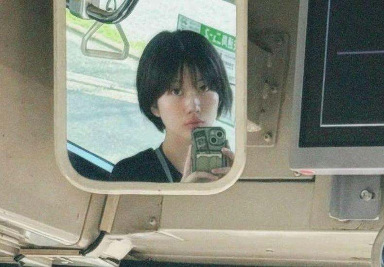 【画像】芸大女子、自撮りがオシャレだと話題にｗｗｗｗｗｗｗ