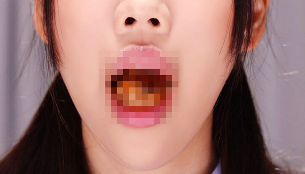 【マニア向け】可愛い女の子がご飯を食べている時の口の中が見れる、特殊性癖AVみつけたｗｗｗｗｗ