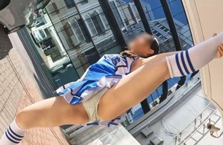 【画像】チアガールが脚を上げた瞬間の撮影に成功ｗｗｗｗｗｗｗｗｗｗ