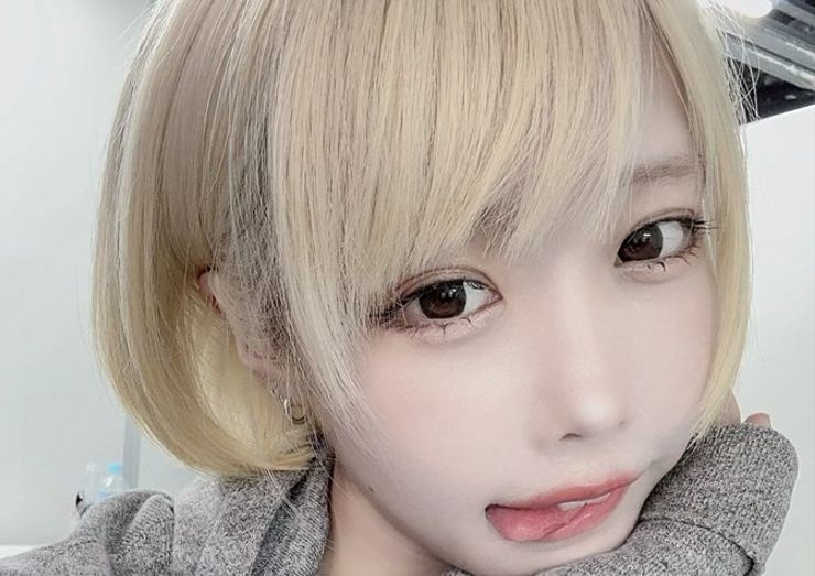 【朗報】あのちゃん、金髪姿で性器丸出し画像をアップしてしまうｗｗｗｗｗｗｗ