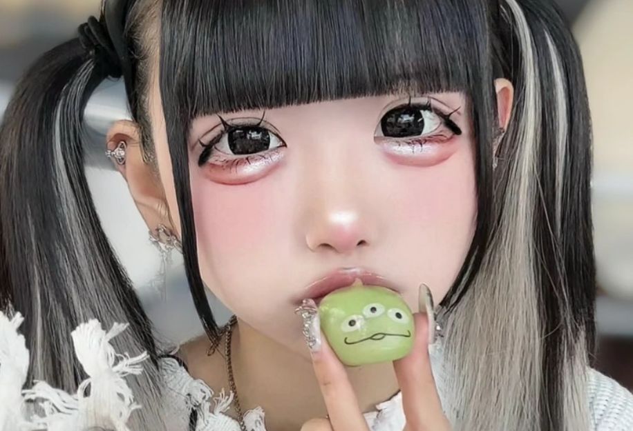 【画像】メイクを取った地雷系女子さんの顔ｗｗｗｗｗｗｗｗｗｗ