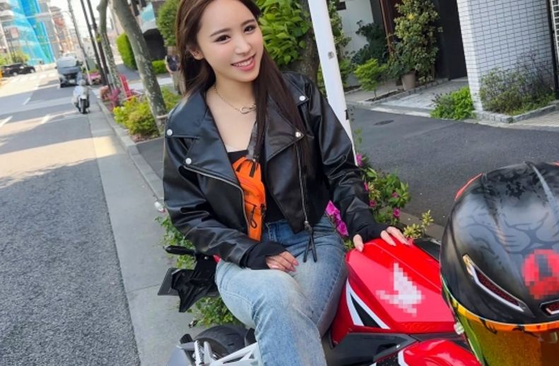【画像】バイク美女、マ〇コつるつるだったｗｗｗｗｗｗｗｗｗｗｗ