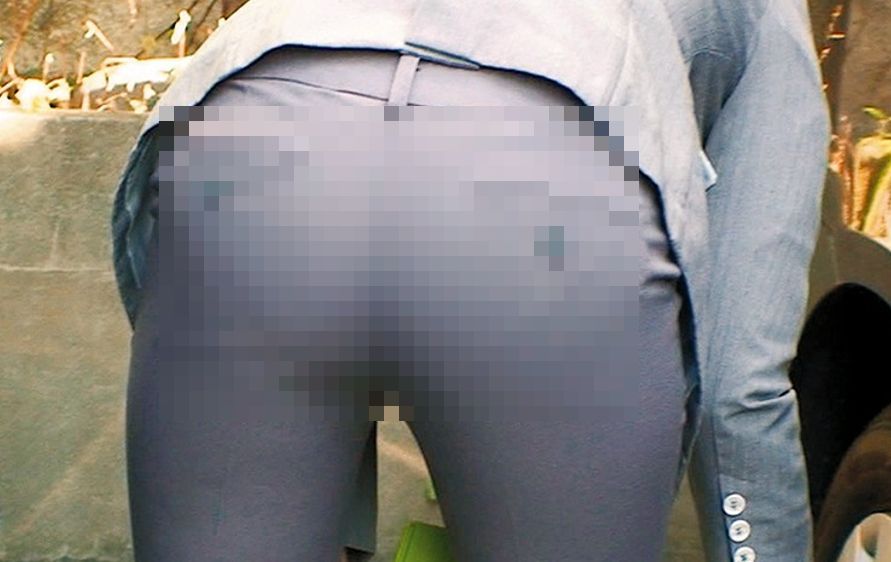 【画像】パンティ―ラインが丸見えの女の子はモテるらしいｗｗｗｗｗｗｗ