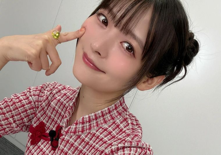 【画像】上坂すみれさん、しれっと机に置きパイしてしまうｗｗｗｗｗ
