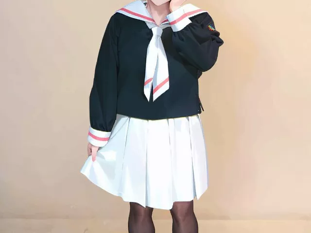 着せ替え僕とコスプレ彼女【TSF、入れ替わり、熟女、制服】