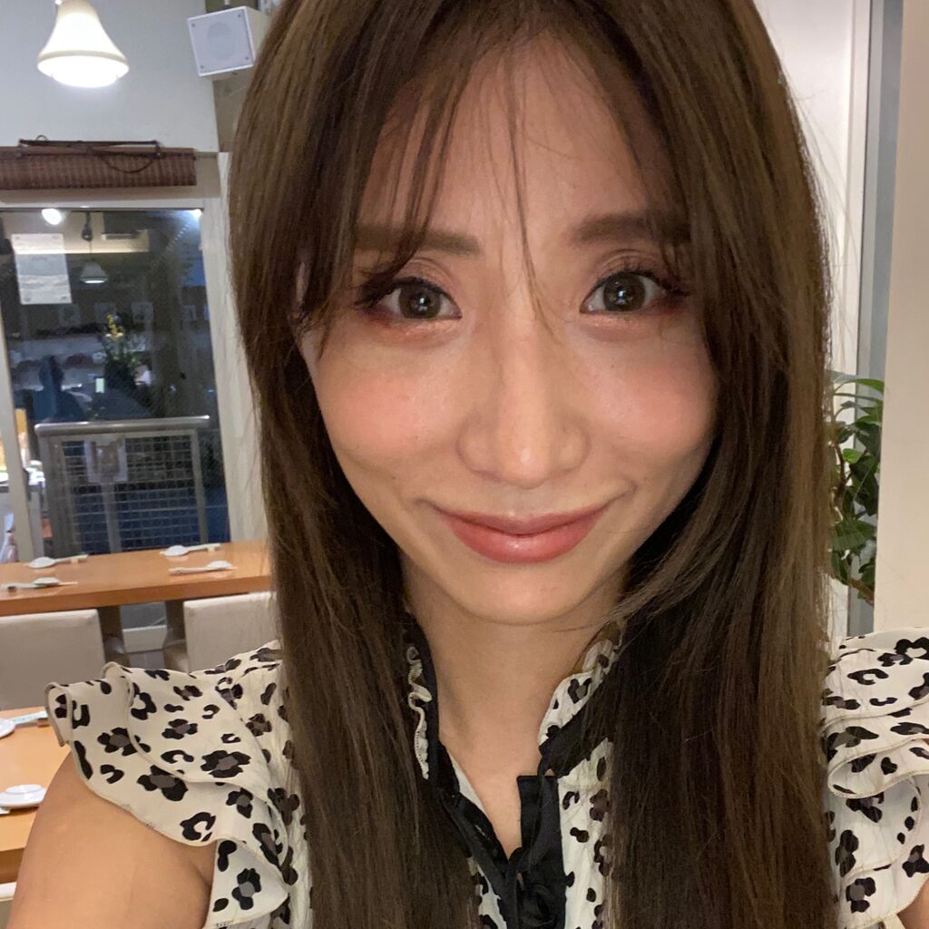 【38歳元アイドル大学入学】「保護者の方ですか？」の一言で撃沈…白スーツミスが痛すぎ「悲しい。笑」