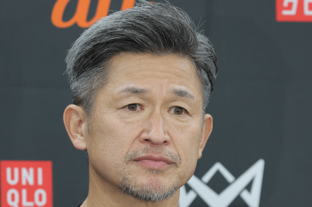 【サッカー】カズ三浦、引退勧告10000件無視で現役宣言→対戦した選手がポロリ「正直、怖いんですよ…