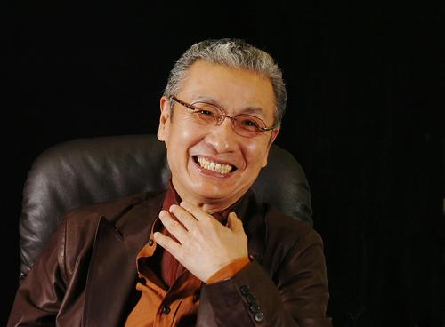 久米宏さん逝く…81歳 肺がんで 「ニュースステーション」のあのビール、最後のサイダーみたいに