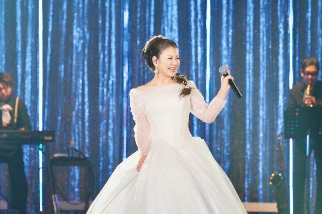 永遠のアイドル・南野陽子、58歳の美貌炸裂！デビュー40周年で初ディナーショー、ファンから溢れるパワー「本当に感謝」