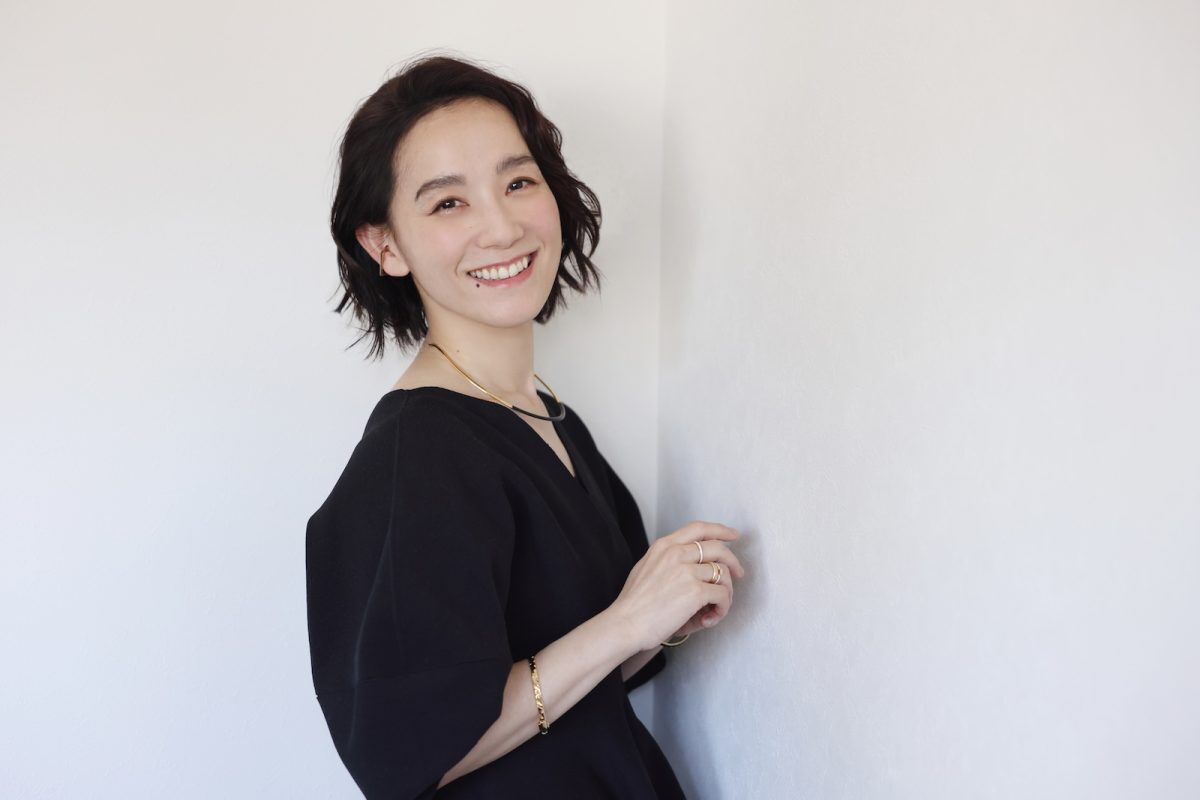 【シノラーが別人級に美人化!?】46歳の篠原ともえ「綺麗すぎ」「眼福です」の声殺到…6年前に結婚した今が最高に素敵♡