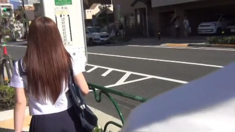 椿くるみ バス痴漢やプチ露出で性の悦びに目覚め始める18歳 前半
