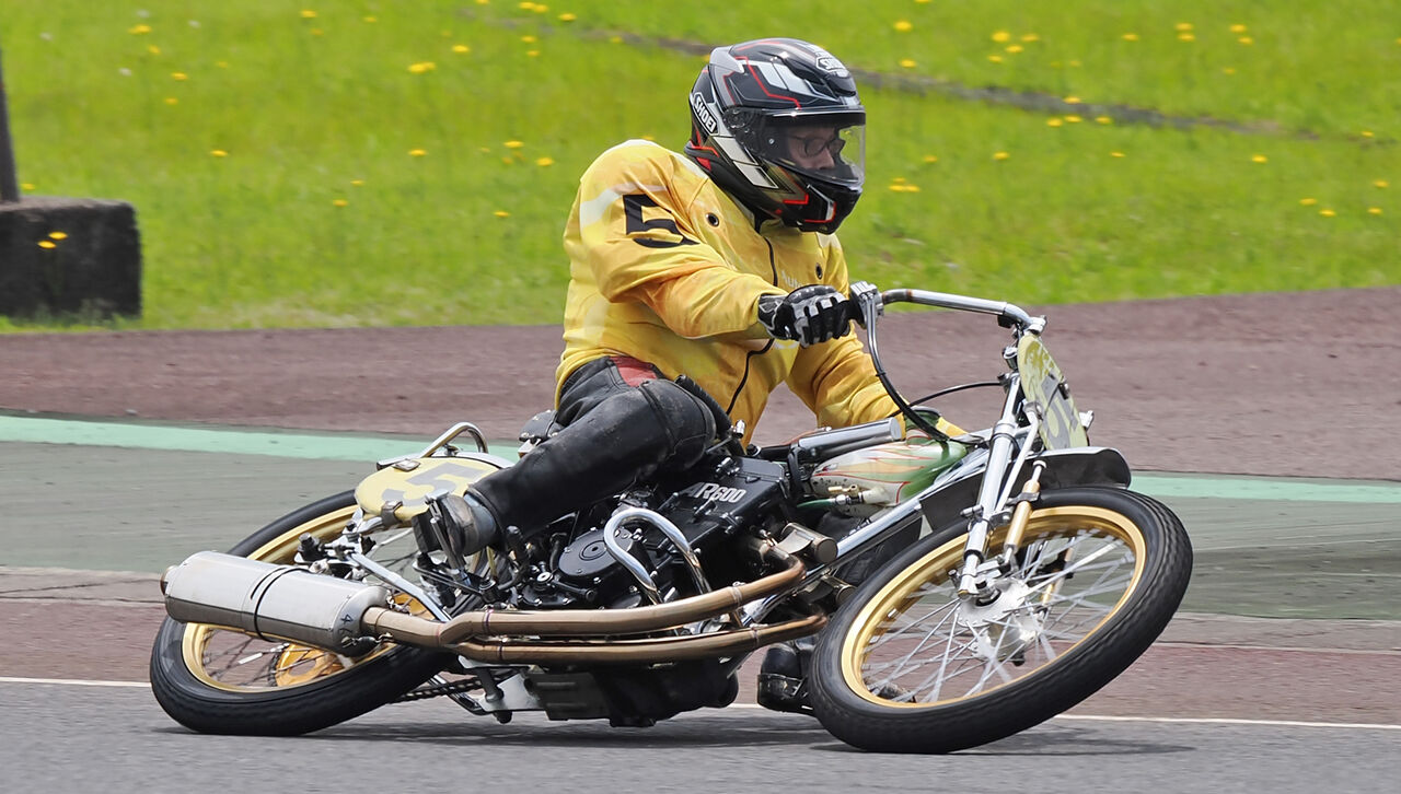 【悲劇…落車で殉職！】72歳まで現役を貫いた鈴木辰己選手がレース中の事故で逝去…オートレース界に衝撃走る！