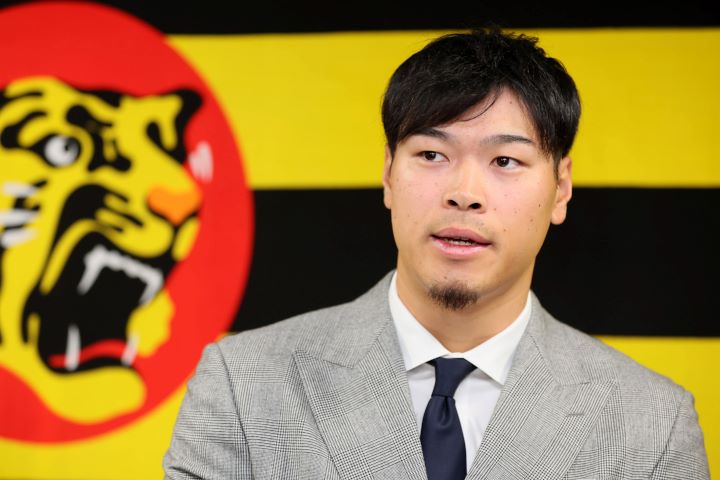 【決着…もらいすぎ？！】佐藤輝明がついにサイン…総額5億円の超大型契約でタイガース残留決定、メジャー挑戦は継続協議！