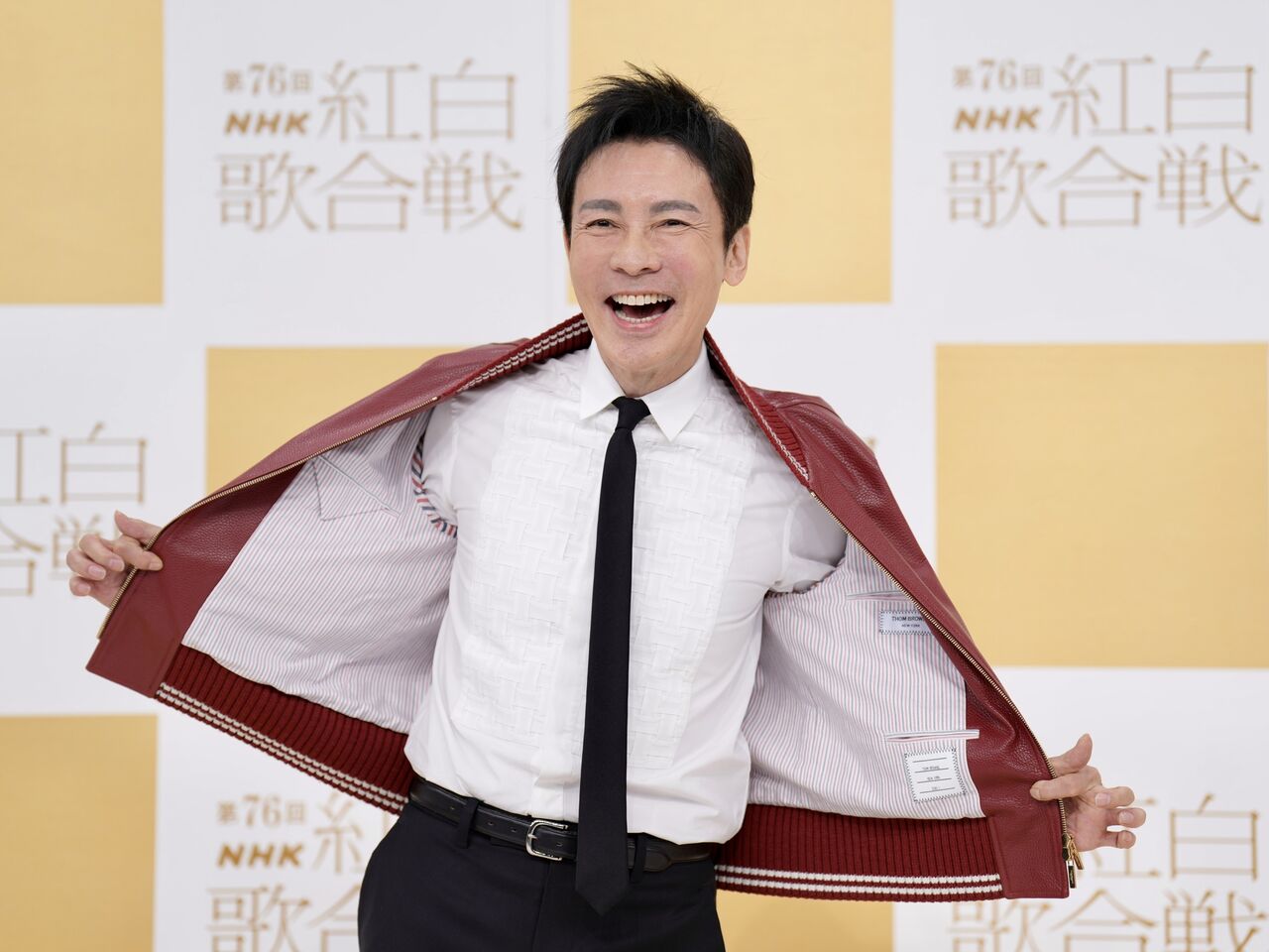 【波紋…いつも盛上げ役！】郷ひろみ、紅白卒業でNHKの“雑な扱い”にファン苦言…最後ぐらい大トリで！