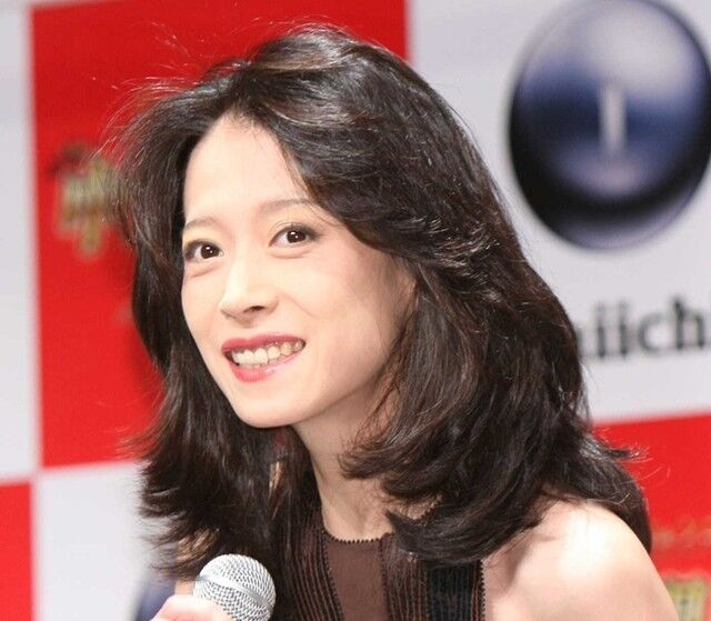 【見る価値は…間近で明菜が18万！】8年ぶりディナーショーの中森明菜、相次ぐチケット転売…定価の2倍で出品も！