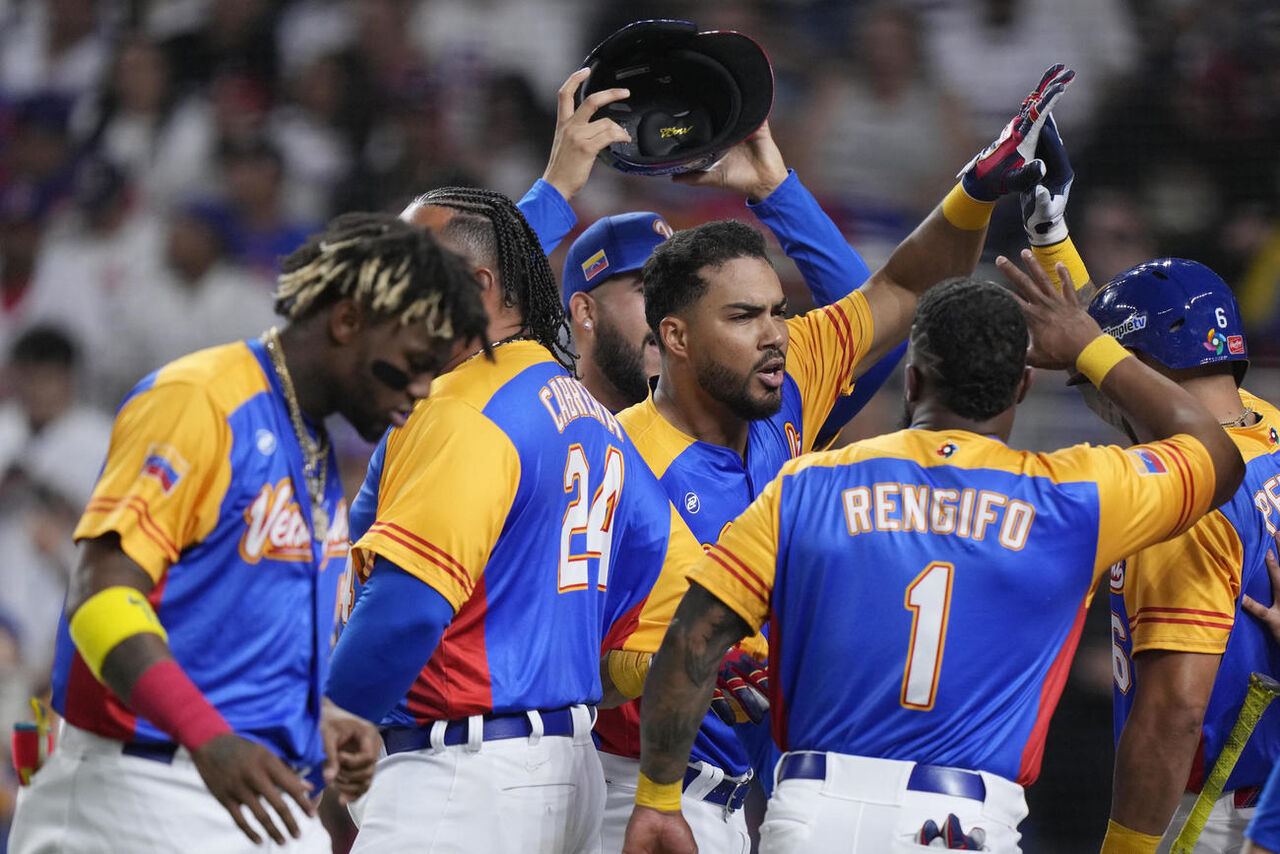 【WBC…アメリカまたも涙！】ベネズエラ初優勝、スター軍団・アメリカを撃破…涙と歓喜の初世界一スアレス決勝打で劇的V！