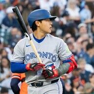 【先制口火のツーベース！】岡本和真、3戦ぶりの技あり打はライト線へ…ブルージェイズは痛恨サヨナラ負け！