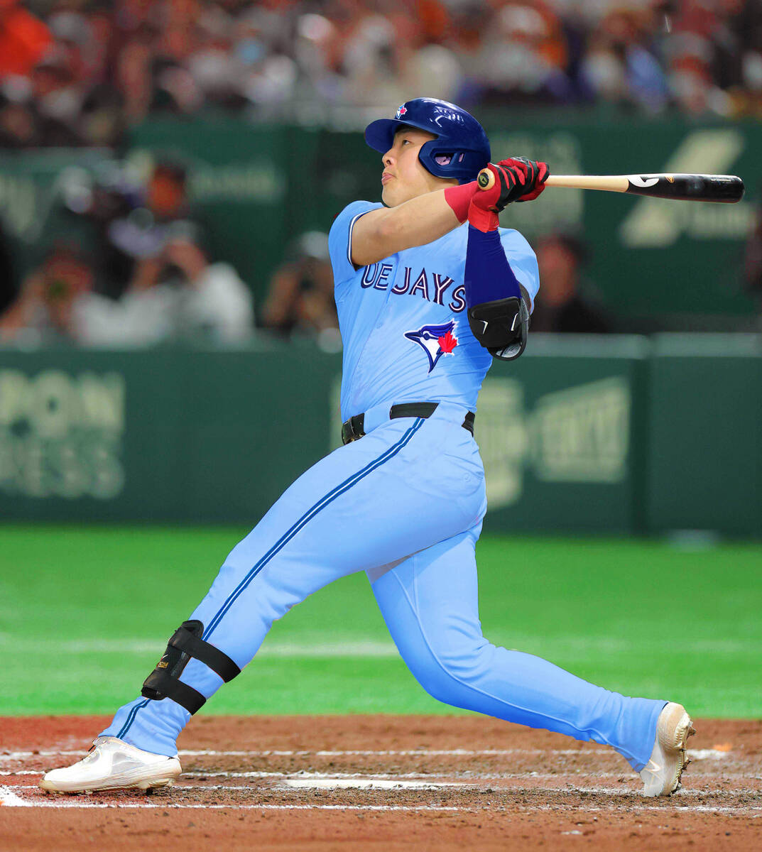 【デビュー戦…上々のスタート！】ブルージェイズ・岡本和真、メジャーデビュー戦で2安打1四球…逆転劇のきっかけを作り華々しいスタート！