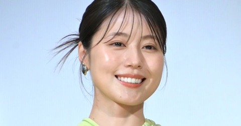 【めっちゃ可愛い】有村架純、大声量の関西弁ツッコミに会場沸く　鈴木亮平から“一生のお願い”で無茶振りに応じる