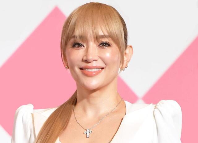 【激ヤセ】「痩せすぎじゃ無い！？」浜崎あゆみの近影に心配の声  「ちゃんとご飯食べてますか？」