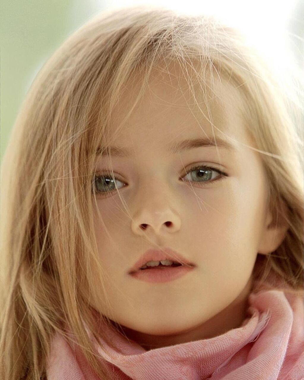 9歳で「世界で最も美しい少女」と称されたロシアのモデルが19歳に　成長した姿に衝撃
