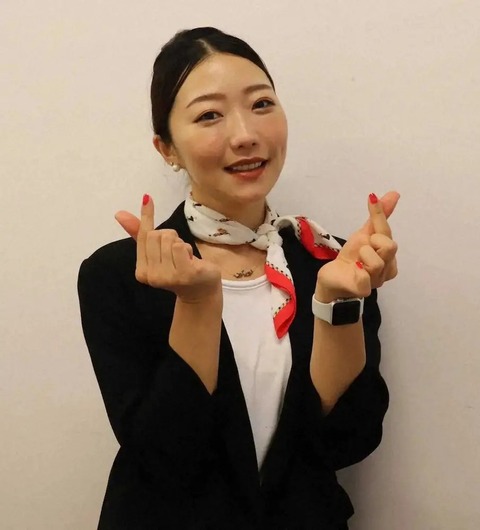 元CA芸人、エコノミーで連絡先渡されても「捨てて帰る」「こっちは金あるし」