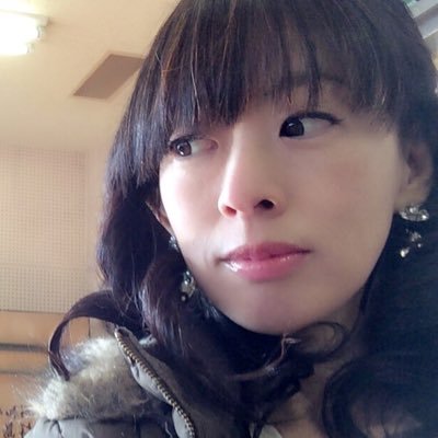 「男に媚びて出世」「全女性に迷惑」女優・佐野みかげが高市批判で炎上　勝手に女代表