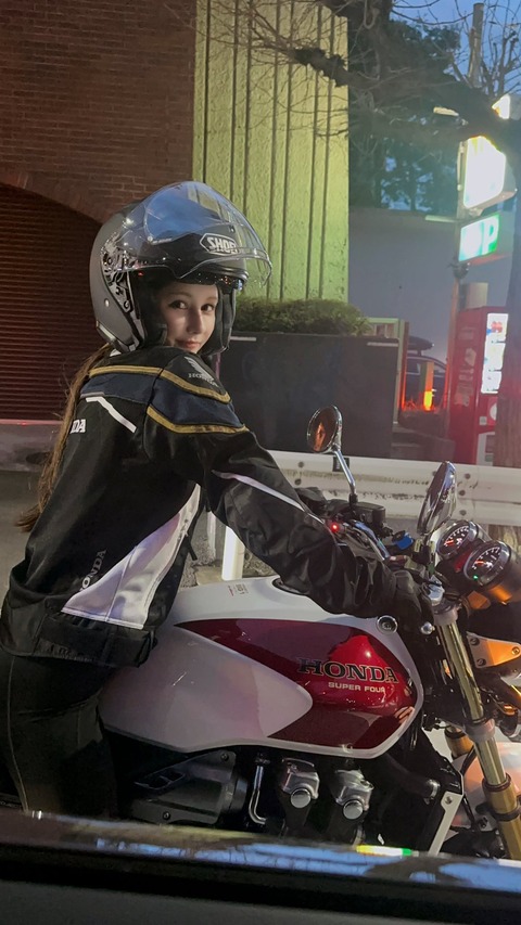 「体格に合ったバイク乗れ」大型バイク購入のダレノガレ明美、ネット批判に反論！！