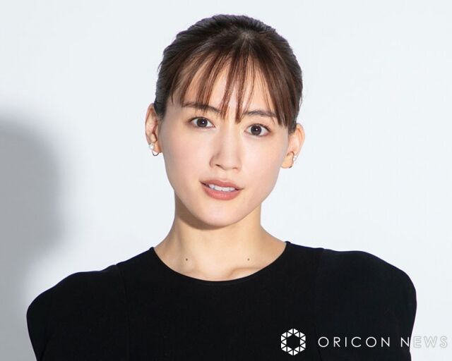 綾瀬はるか、モテモテ伝説　「ほとんどの男子が好き」だけど告白されなかったワケ　同級生が明かす