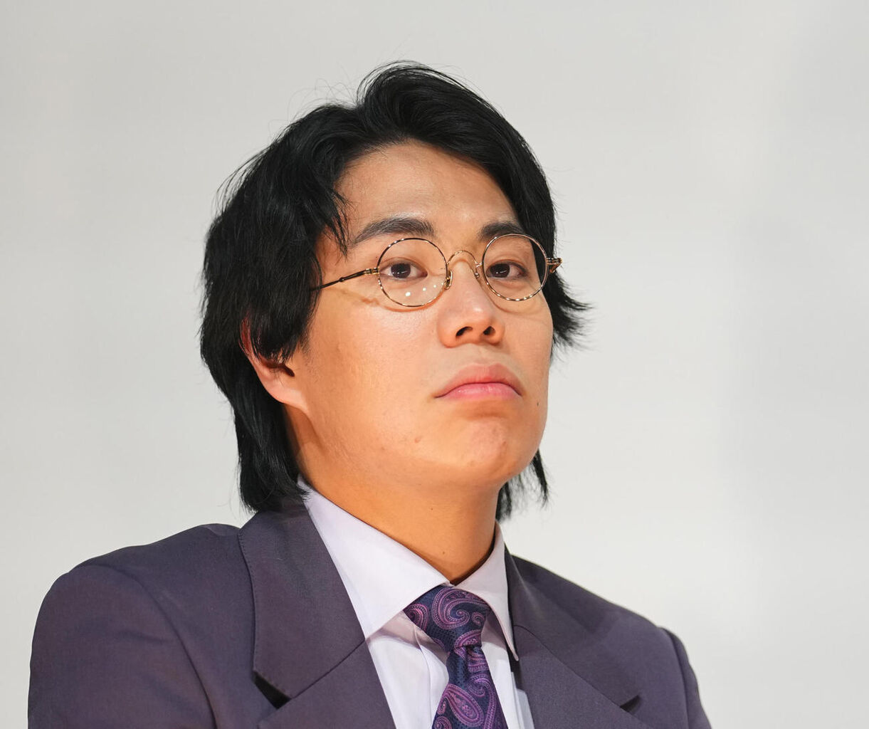 「こういうのは何ハラ？」令和ロマン・くるまの「記者が敷地内侵入、大絶叫」報告