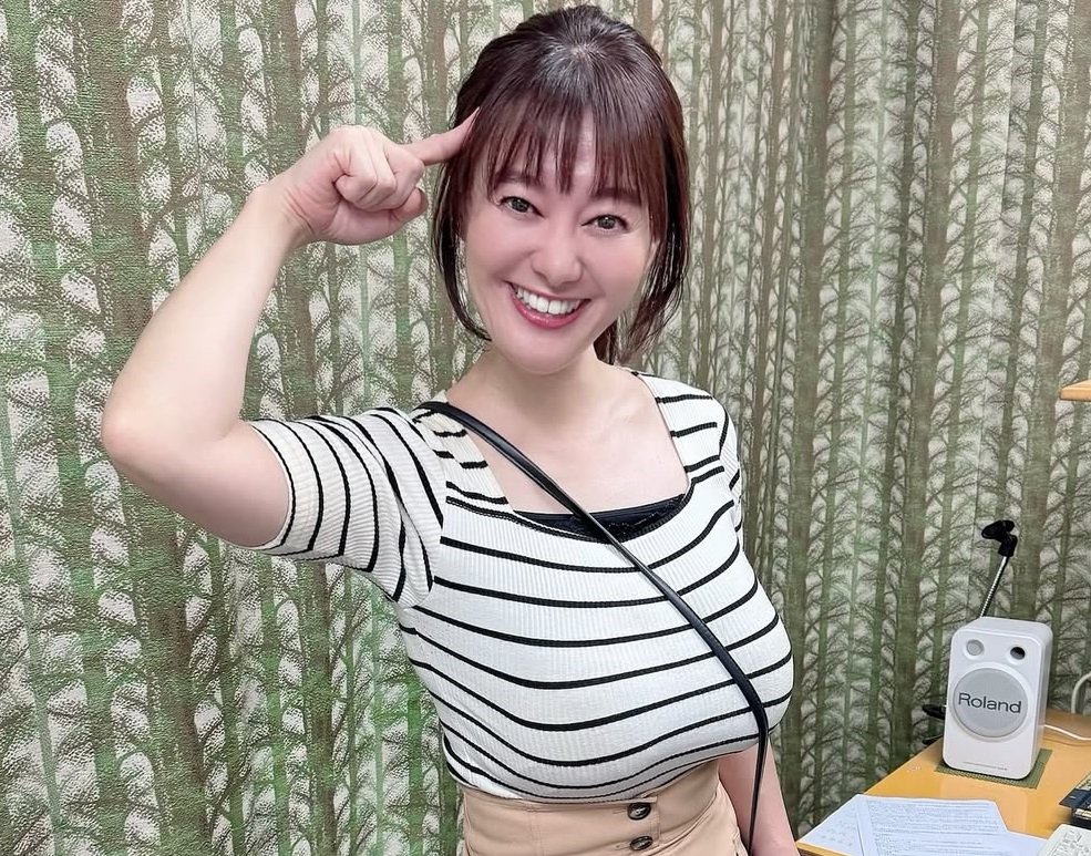 43歳・元NHKキャスター、大きな胸が原因で「苦情殺到」　“自宅待機”に追い込まれた過去