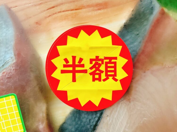 【衝撃】半額シールを勝手に貼って『不正精算』中学校女性教師(58)現行犯逮捕