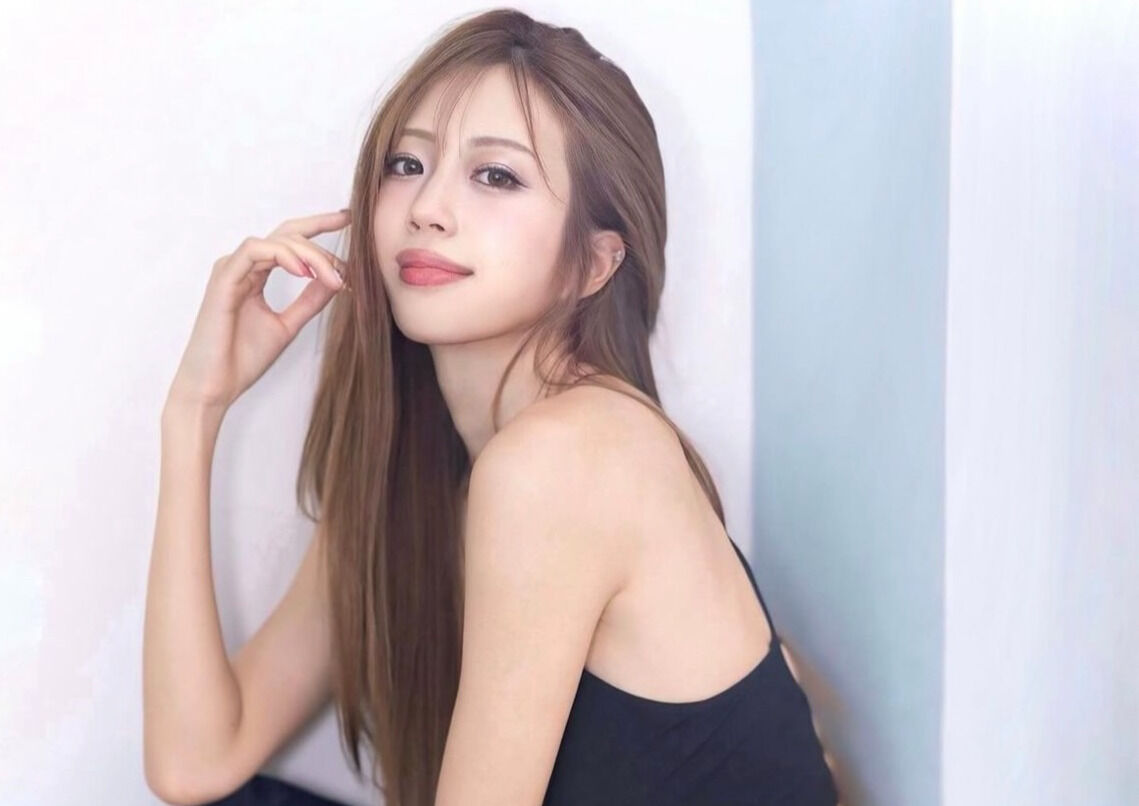 “スレンダーレースクイーン”辻門アネラ　黒コス姿披露に「激ヤバかわいい」「キレイでスタイル抜群」