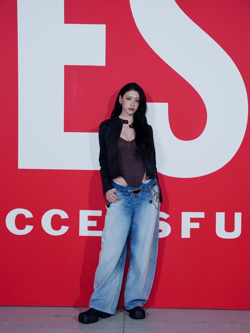 タトゥーの次は“ハイレグ”インナーに！三吉彩花 止まらない“攻め”スタイル…貫く