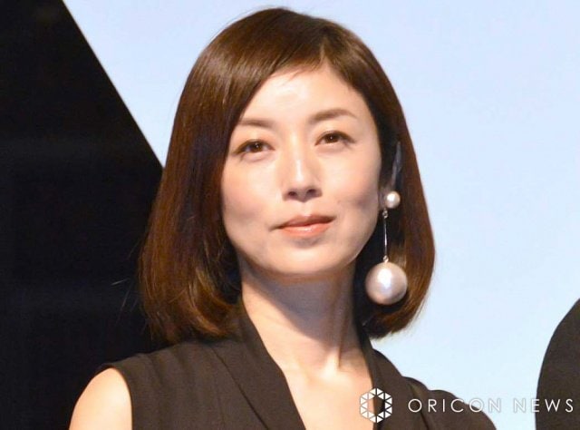 高岡早紀、買い物中のトラブルが逆にマナー違反の指摘「犬をガードレールに繋ぐなんておかしい」