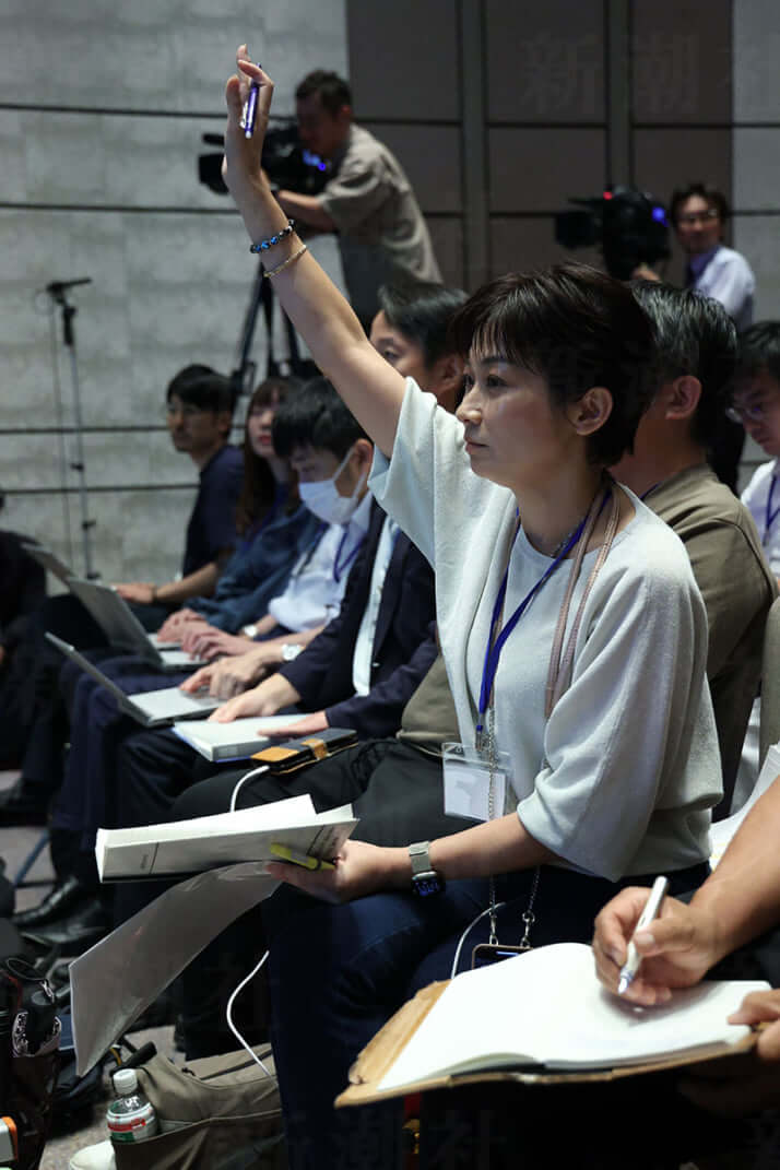 【フジ会見】望月衣塑子記者「中居さんに怒りはないのか？」フジテレビ会見で紛糾
