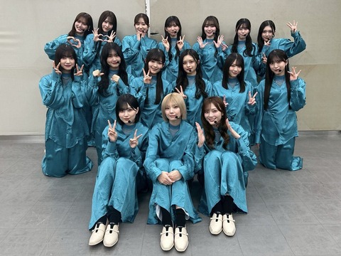 【画像】AKBアイドル、オウム真理教にしか見えないｗｗｗｗｗｗｗｗｗｗ