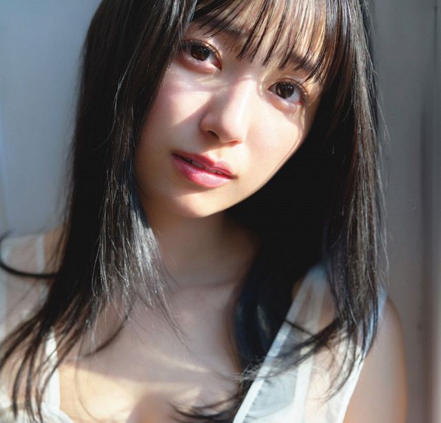 【乃木坂46】五百城茉央、ミニT×下着姿でほぼすっぴんな“素のまま”ショット解禁ｗｗｗｗｗｗｗｗ