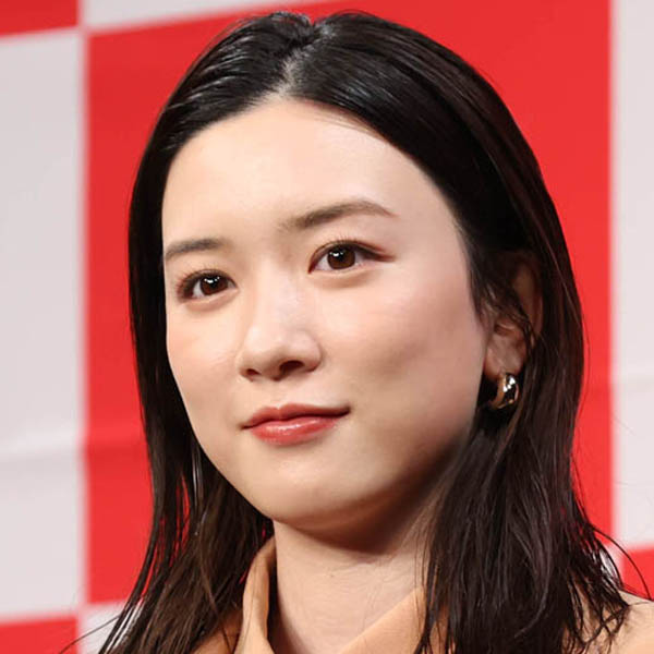 「本当のことを話せばいい」うずくまる永野芽郁に5600件以上のコメント殺到！！