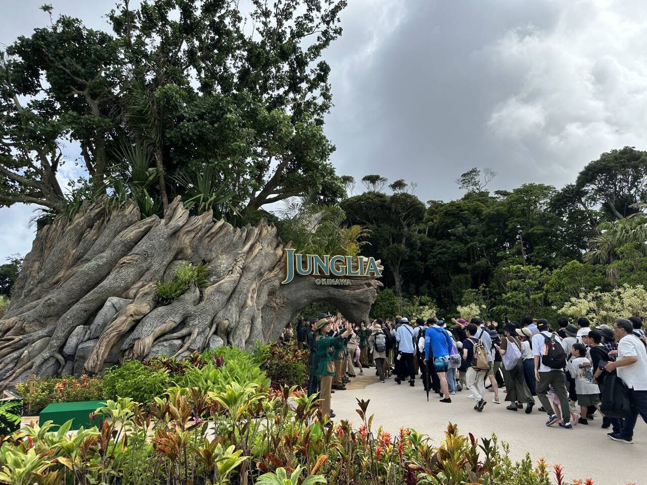 「本当に最悪でした、お勧めしません」ジャングリア沖縄、来園者から厳しい声相次ぐ