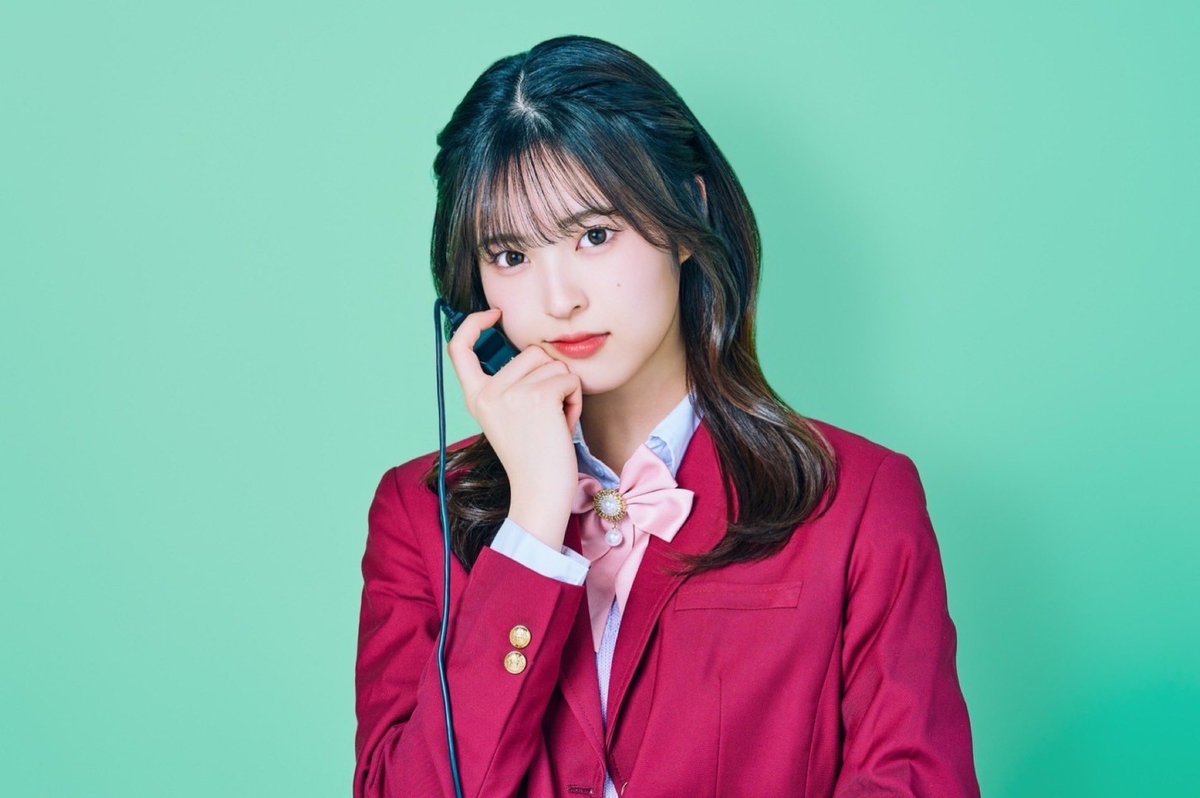 村谷はるな、美脚ショットで注目 北海道でのミニワンピ姿に「スタイル抜群」の声