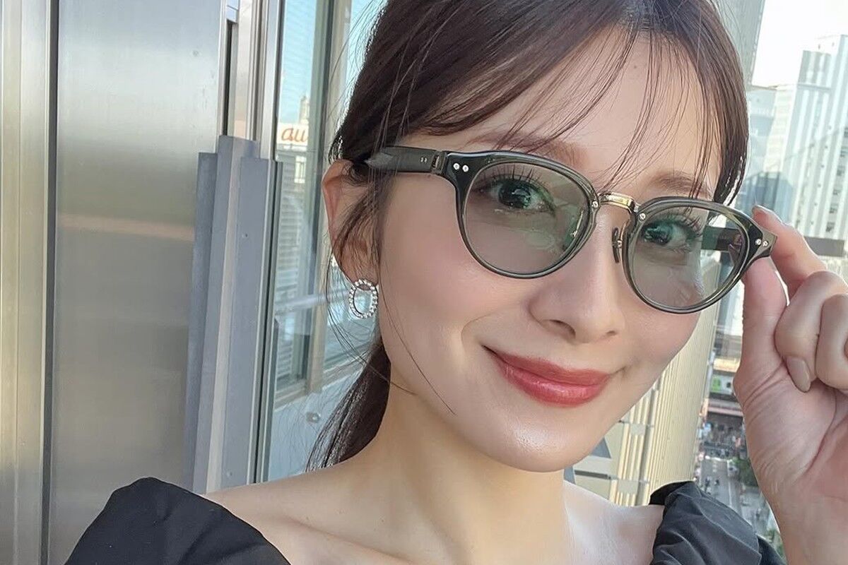 山本里菜、離婚発表──“赤ベンツ王子”との結婚から4年
