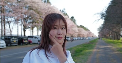 【静内】稲村亜美が母と初の北海道！2.3キロの桜並木！