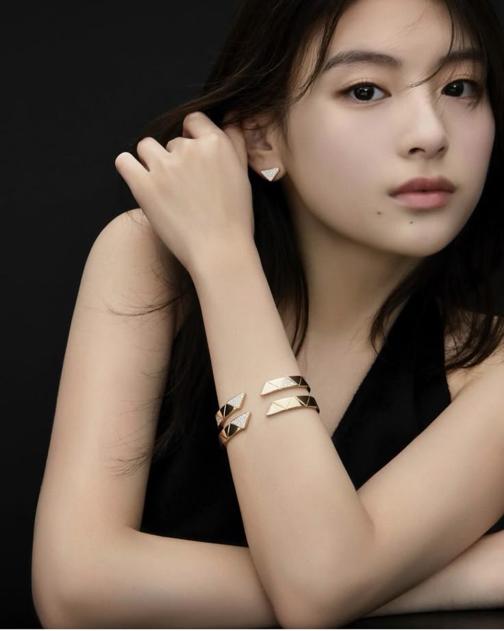 出口夏希と山田杏奈が“同じようで違う理由”──静と動で分かれる“売れ方の構造”
