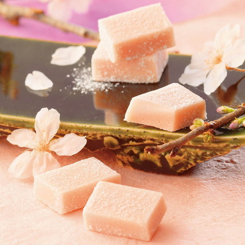 ロイズ春限定「生チョコ」登場！苺＆桜フロマージュの華やかな味わい!!!