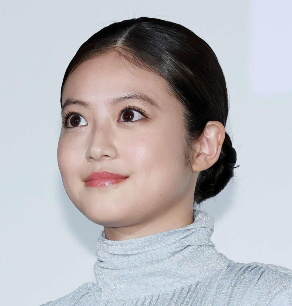 今田美桜「諸事情で延期」発表に憶測広がる!?