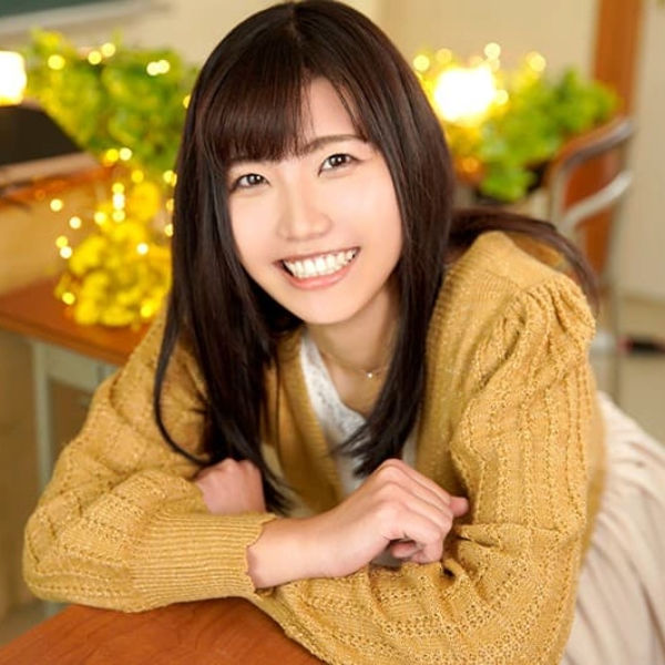 新美詩織さん画像集64枚【ヌード】
